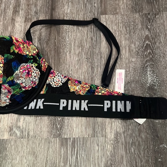 Pink Victoria’ Secret date push-up bra - Picture 3 of 6